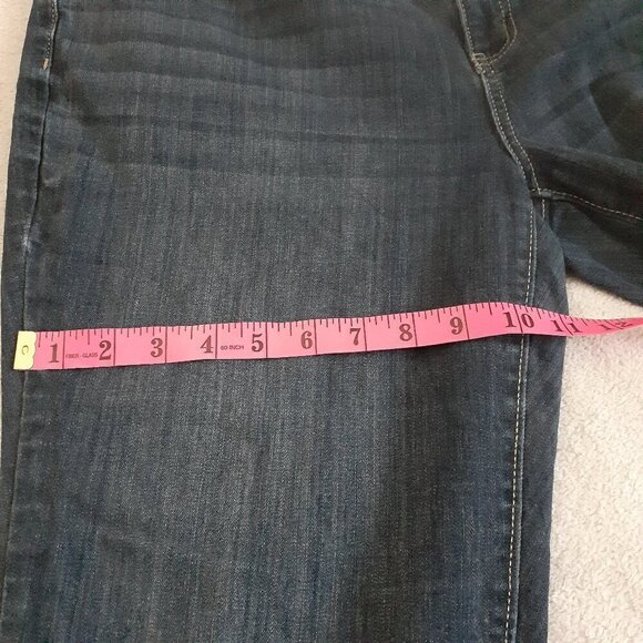 Simply Vera Vera Wang Women's Size 16W Medium Wash Mid Rise Capri Denim Jeans - Picture 15 of 15